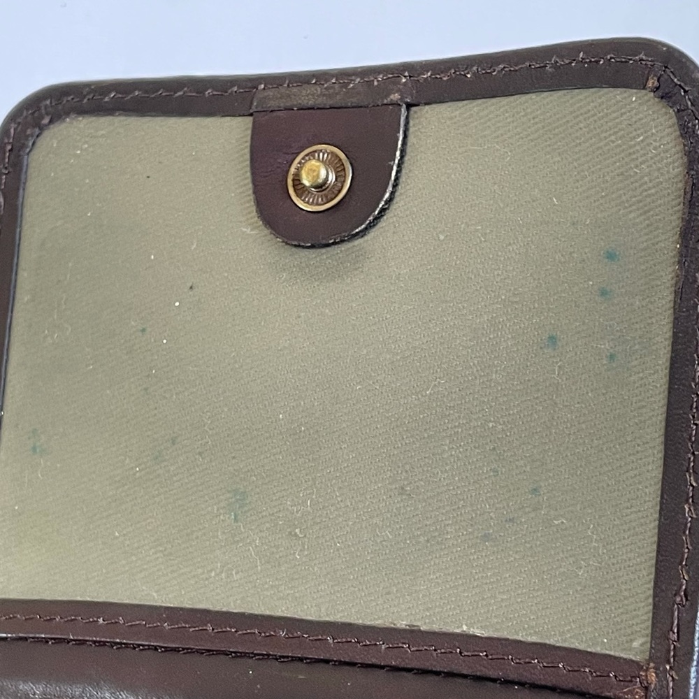 Fossil Brown Essential Leather Wallet - Picture 13 of 14